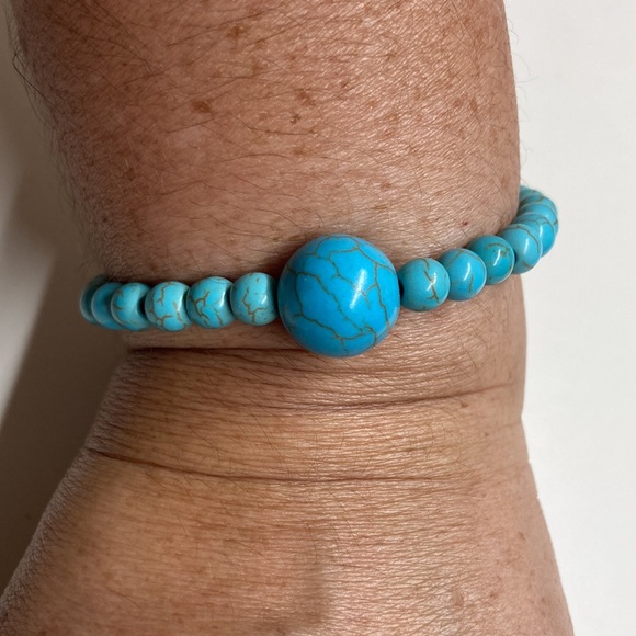 Turquoise Beaded Bracelet with Round Turquoise Accent One size fits most 7.5 in - Picture 7 of 13